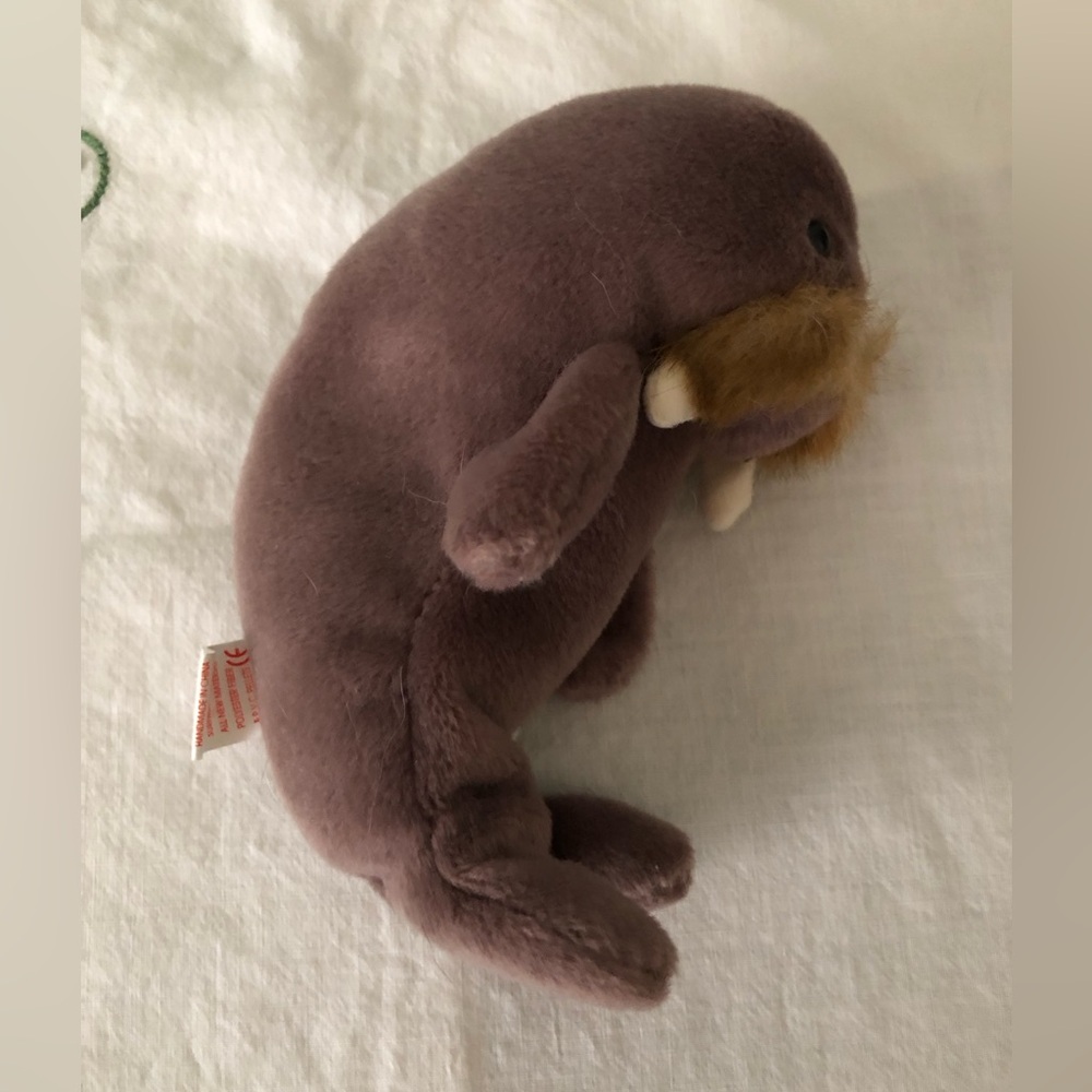 Ty Beanie Baby Jolly the Walrus 1996